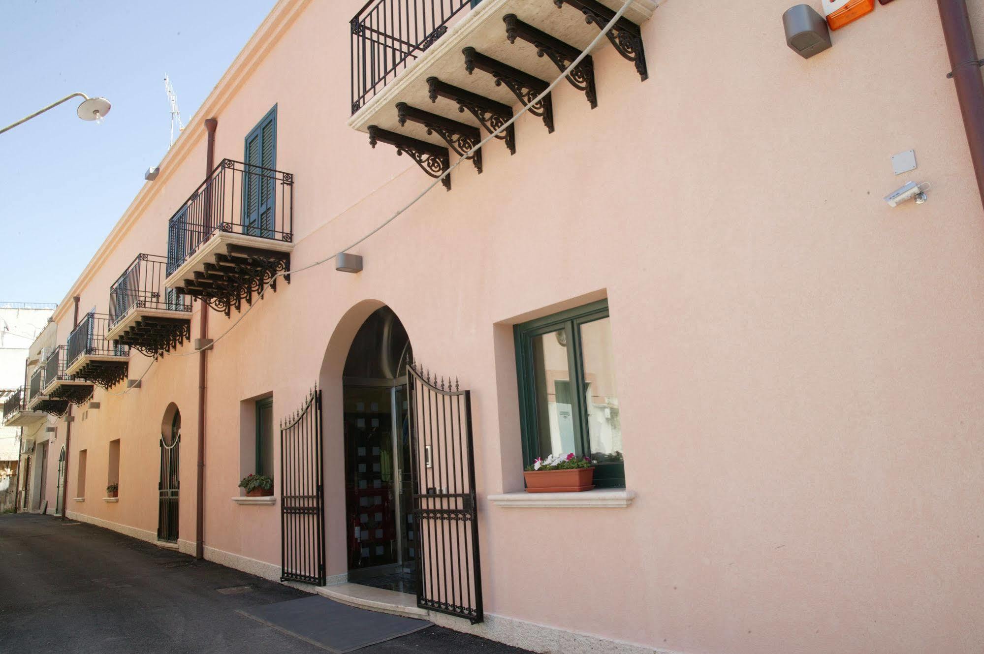 Cerri Hotel Trapani Exteriör bild